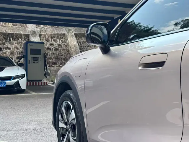 Changan Qiyuan Q05 — Фото автомобиля 6
