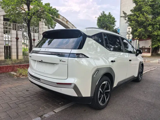 GAC Aion Y — Фото автомобиля 4