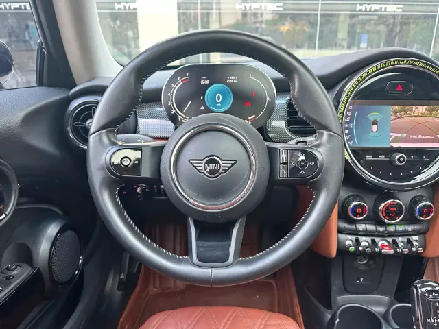 MINI Hatch — Фото автомобиля 14