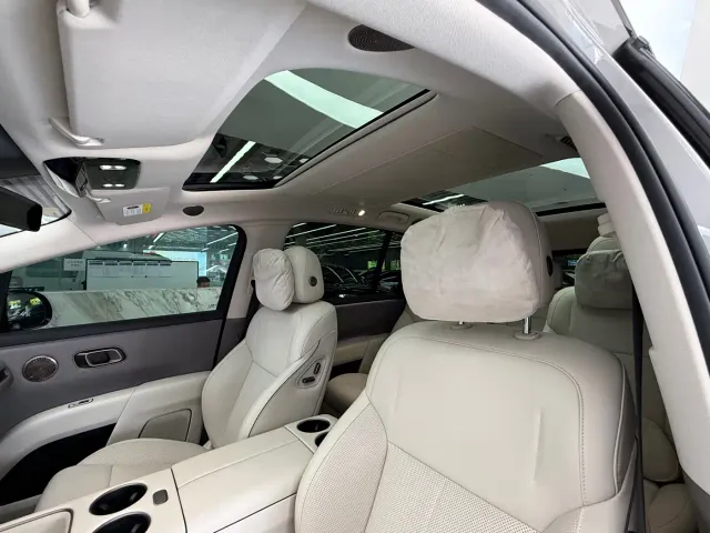 Li Auto i8 — Фото автомобиля 25