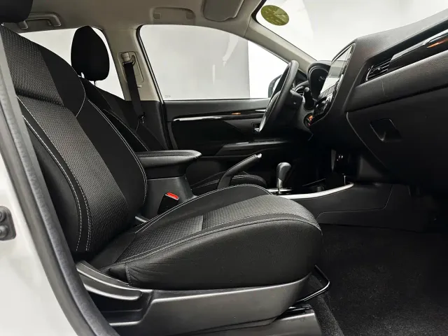 Mitsubishi Outlander — Фото автомобиля 19