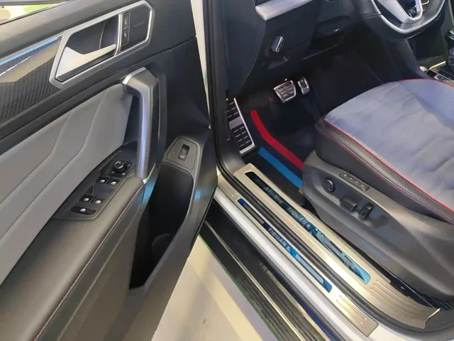 Volkswagen Tiguan L — Фото автомобиля 3