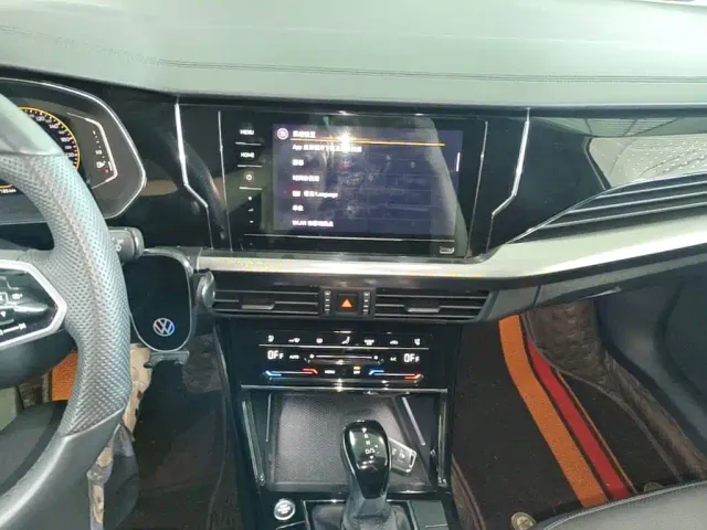 Volkswagen Passat — Фото автомобиля 12