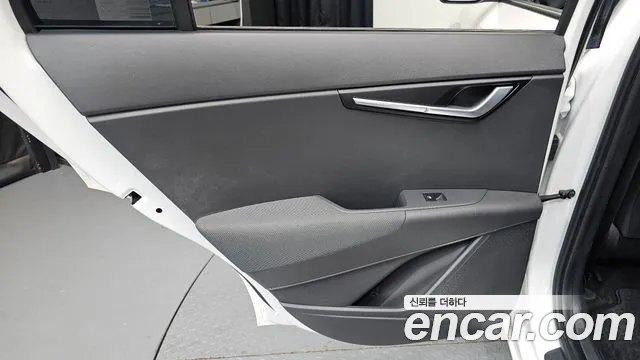 Kia Niro — Фото автомобиля 14