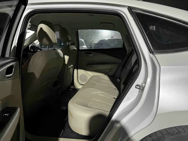 Wuling Starlight — Фото автомобиля 5