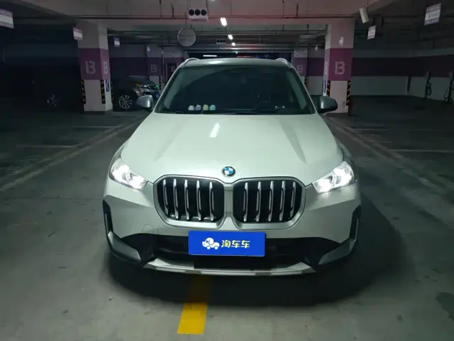 BMW X1 — Фото автомобиля 2