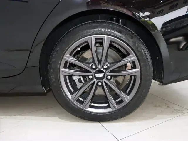 Cadillac CT4 — Фото автомобиля 16