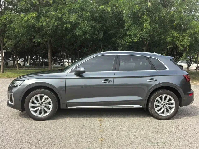 Audi Q5L — Фото автомобиля 3