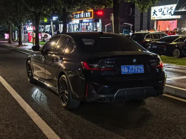 BMW 3 Series — Фото автомобиля 4