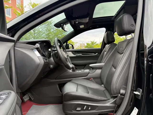 Cadillac XT6 — Фото автомобиля 10