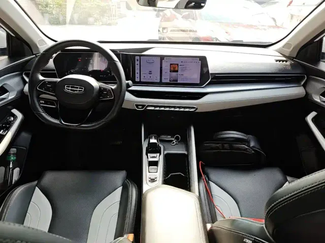 Geely Binrui — Фото автомобиля 9