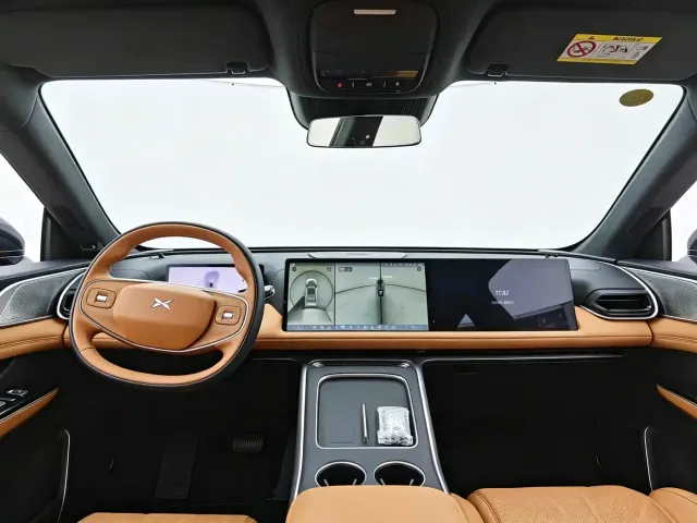 Xpeng G9 — Фото автомобиля 4