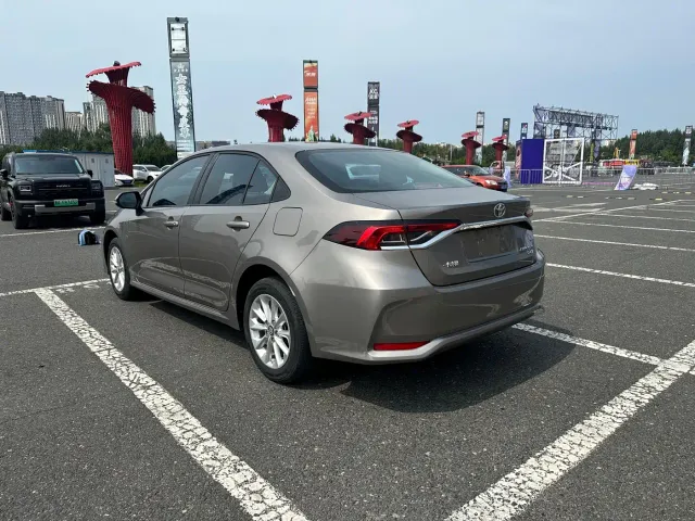 Toyota Corolla — Фото автомобиля 8