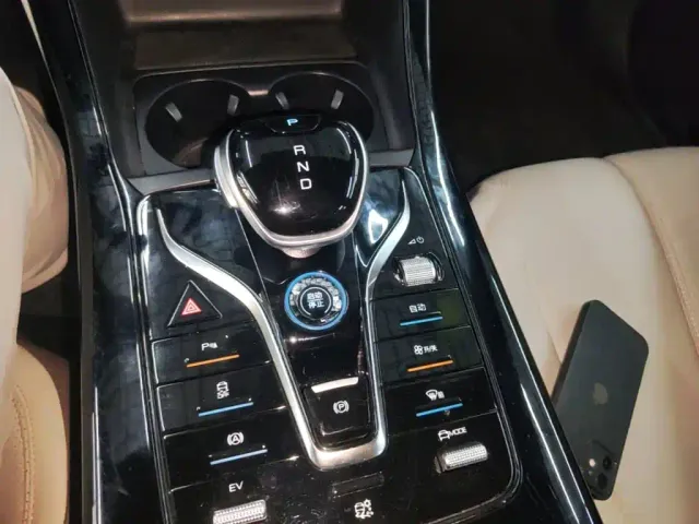 BYD Qin PLUS — Фото автомобиля 13