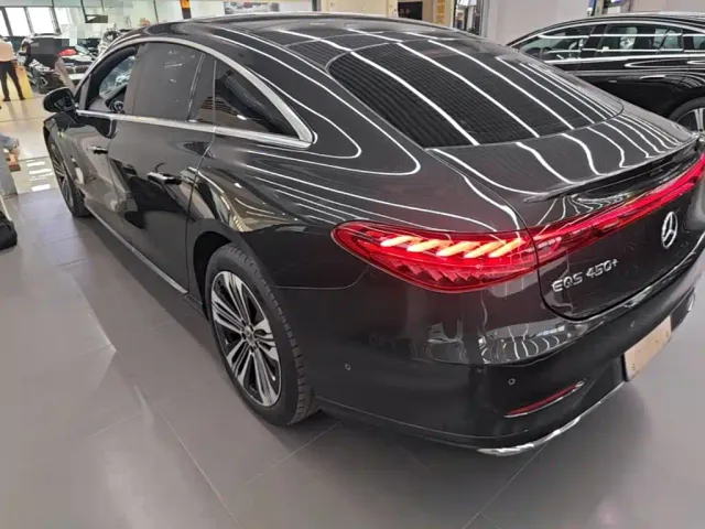 Mercedes-Benz EQS — Фото автомобиля 4