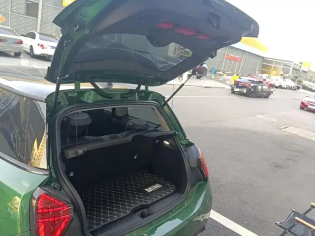 MINI Hatch — Фото автомобиля 18