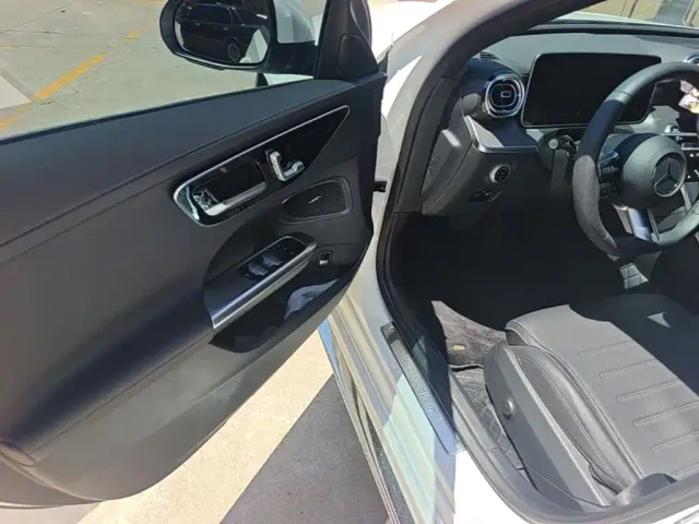 Mercedes-Benz C-Class — Фото автомобиля 15