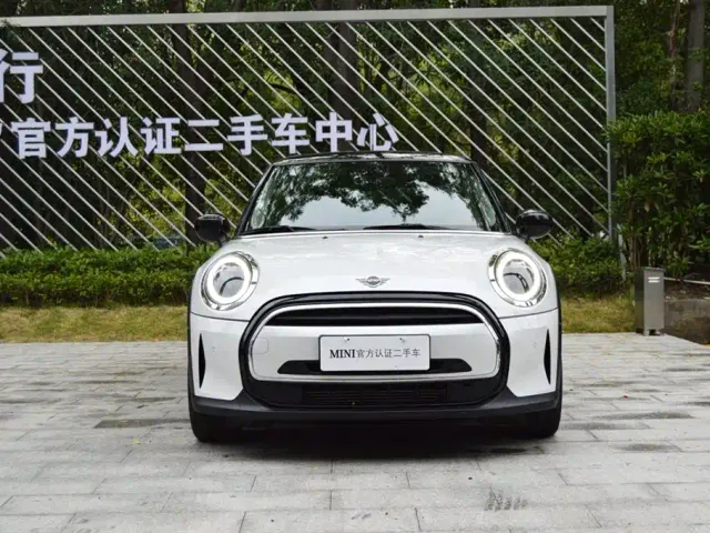 MINI Hatch — Фото автомобиля 2