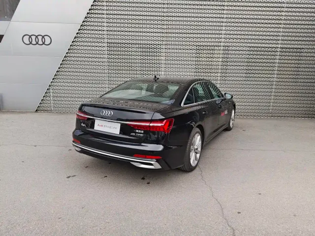 Audi A6L — Фото автомобиля 5