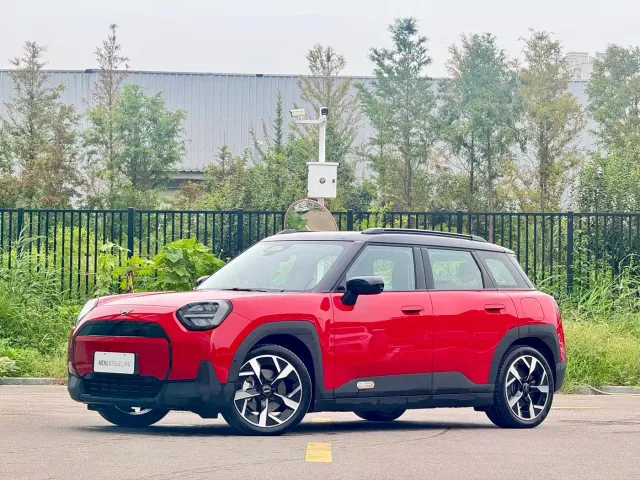 Фотография автомобиля — MINI Electric MINI ACEMAN