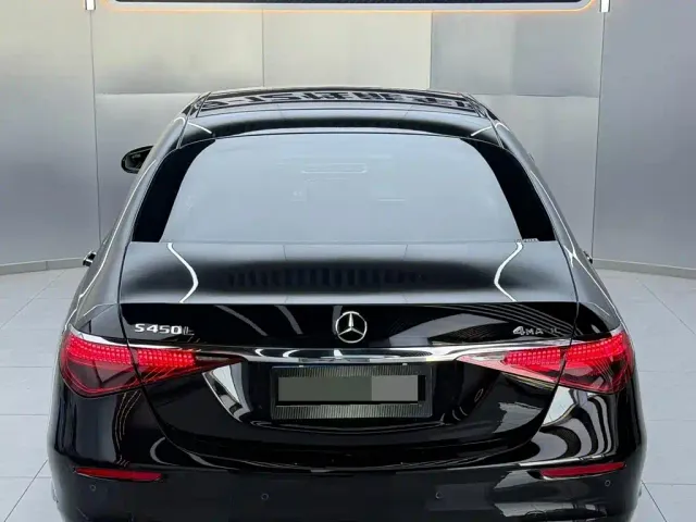 Mercedes-Benz S-Class — Фото автомобиля 8