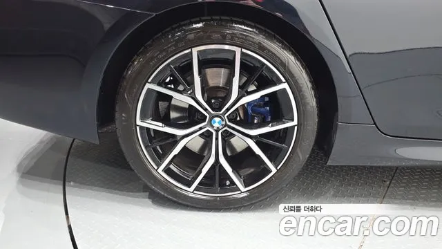 BMW 5 Series G30 — Фото автомобиля 5