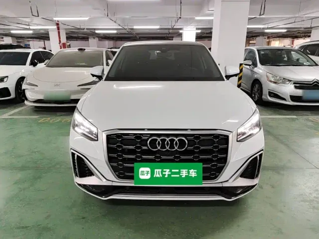 Audi Q2L — Фото автомобиля 2