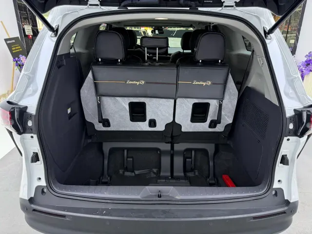 Toyota Sienna — Фото автомобиля 22