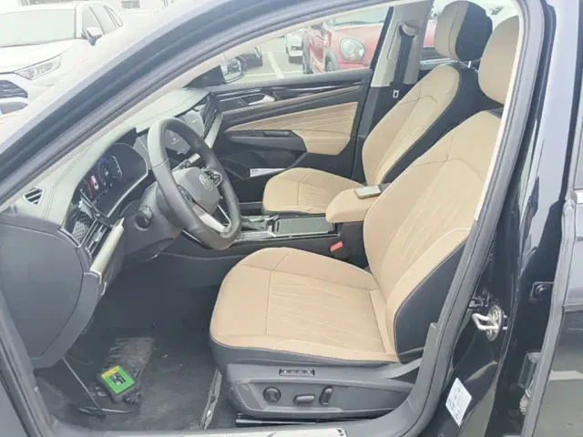 Volkswagen Passat 2023 330TSI Starlight Premium Edition — Фото автомобиля 14
