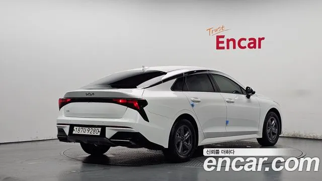 Kia K5 Новый K5 3 поколение 2.0 LPi(Для проката) — Фото автомобиля 2