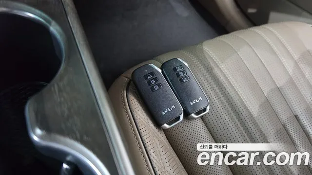 Kia K8 — Фото автомобиля 21