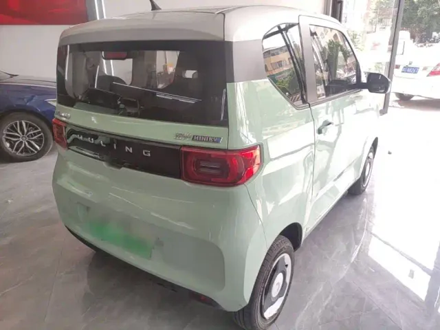 Wuling Hongguang Mini EV — Фото автомобиля 6