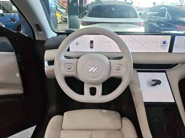 IM Motors LS6 — Фото автомобиля 6