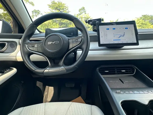 BYD Seal 05 DM-i — Фото автомобиля 13