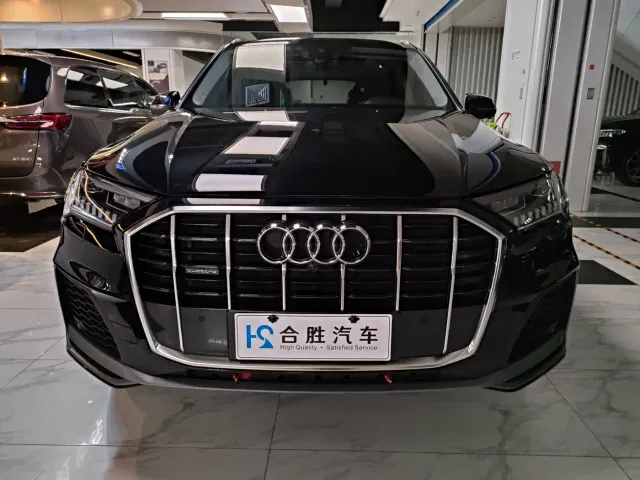 Audi Q7 — Фото автомобиля 2
