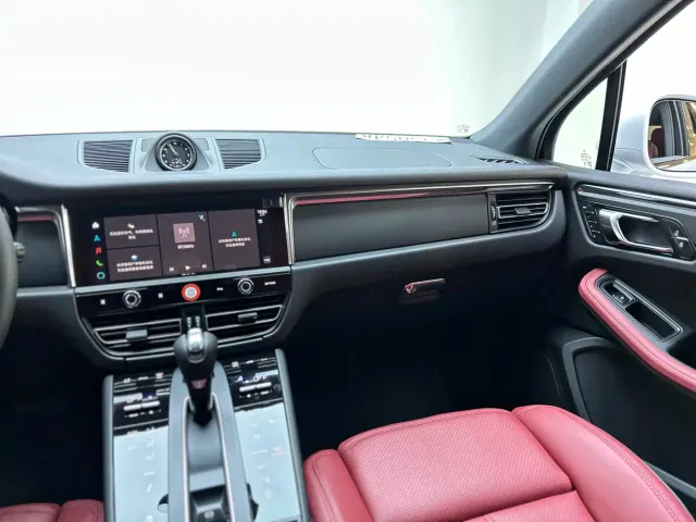 Porsche Macan — Фото автомобиля 19