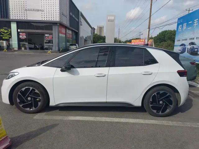 Volkswagen ID.3 — Фото автомобиля 6