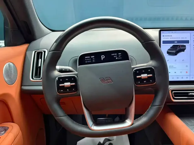 Li Auto L7 — Фото автомобиля 8