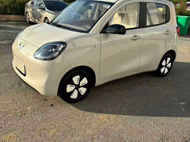 Фотография автомобиля — Wuling Hongguang Mini EV