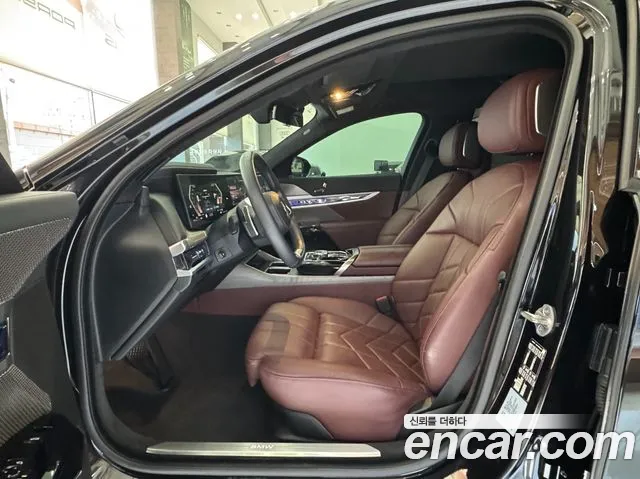 BMW 7-Series 7 серия (G70) 740i sDrive Design Pure Excellence — Фото автомобиля 13