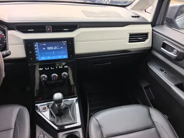 Wuling Zhengcheng — Фото автомобиля 21