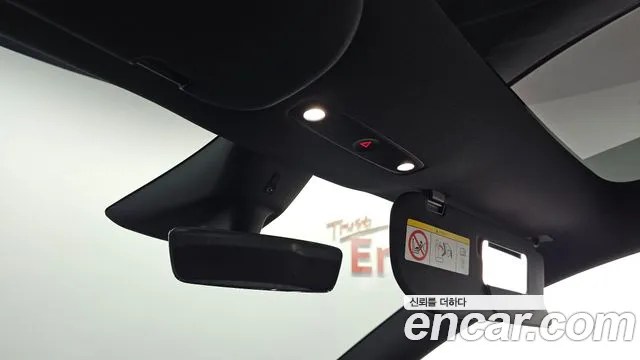 Tesla Model Y — Фото автомобиля 23