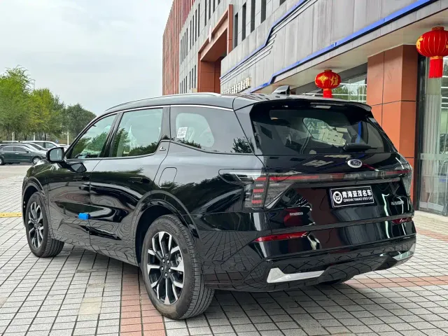 Ford Edge — Фото автомобиля 17