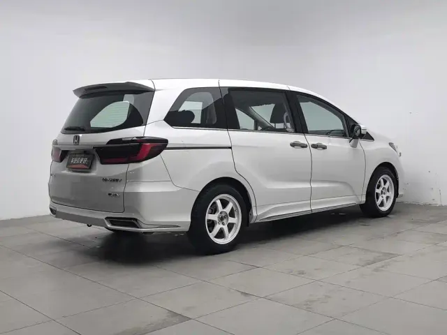 Honda Odyssey — Фото автомобиля 2
