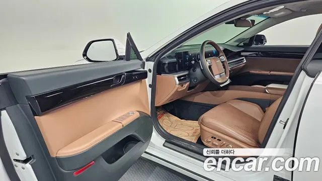 Hyundai Grandeur Grandeur (GN7) 2.5 Бензин 2WD — Фото автомобиля 9