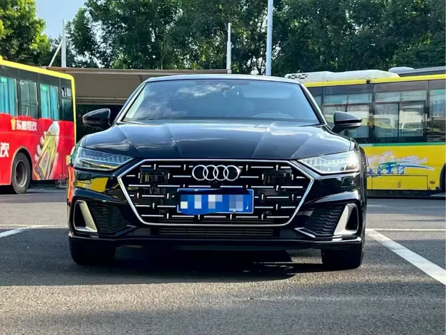 Audi A7L — Фото автомобиля 2