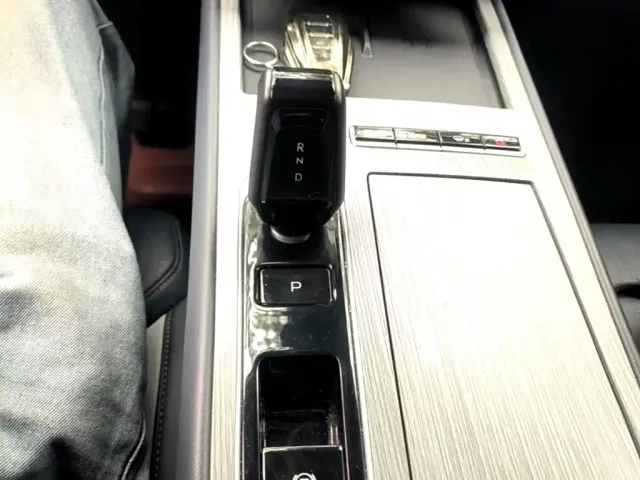Geely Boyue L — Фото автомобиля 13