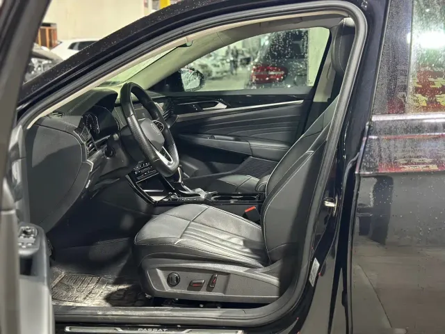 Volkswagen Passat — Фото автомобиля 7