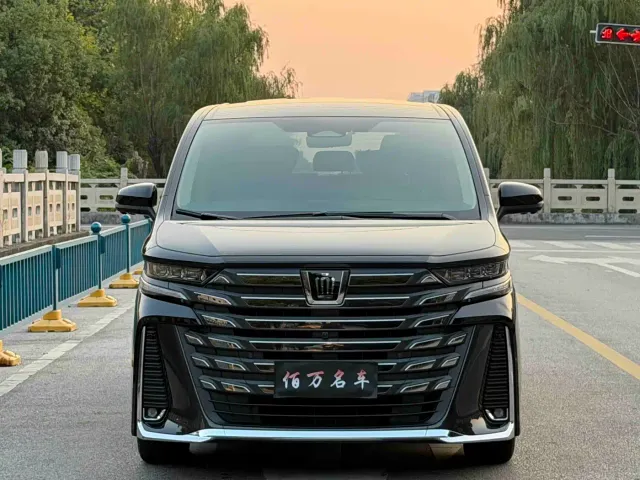 Toyota Vellfire — Фото автомобиля 2