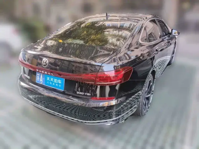 Volkswagen Passat — Фото автомобиля 2